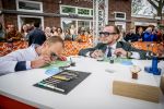 Dokkum 27 april 2026
Koningsdag is dit jaar in Dokkum . Namens de koninklijke familie zijn aanwezig : Koning Willem Alexander Koningin Maxima Prinses Amalia Prinses Alexia Prinses Ariane Prins Constantijn Prinses Laurentien Prins Maurits Prinses Marilene Prins Bernhard Prins Floris Prinses Aimee Prins Pieter Christiaan en Prinses Anita .