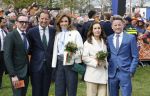 Dokkum 27 april 2026
Koningsdag is dit jaar in Dokkum . Namens de koninklijke familie zijn aanwezig : Koning Willem Alexander Koningin Maxima Prinses Amalia Prinses Alexia Prinses Ariane Prins Constantijn Prinses Laurentien Prins Maurits Prinses Marilene Prins Bernhard Prins Floris Prinses Aimee Prins Pieter Christiaan en Prinses Anita .