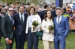 Dokkum 27 april 2026
Koningsdag is dit jaar in Dokkum . Namens de koninklijke familie zijn aanwezig : Koning Willem Alexander Koningin Maxima Prinses Amalia Prinses Alexia Prinses Ariane Prins Constantijn Prinses Laurentien Prins Maurits Prinses Marilene Prins Bernhard Prins Floris Prinses Aimee Prins Pieter Christiaan en Prinses Anita .