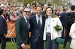 Dokkum 27 april 2026
Koningsdag is dit jaar in Dokkum . Namens de koninklijke familie zijn aanwezig : Koning Willem Alexander Koningin Maxima Prinses Amalia Prinses Alexia Prinses Ariane Prins Constantijn Prinses Laurentien Prins Maurits Prinses Marilene Prins Bernhard Prins Floris Prinses Aimee Prins Pieter Christiaan en Prinses Anita .