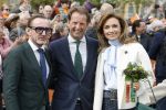 Dokkum 27 april 2026
Koningsdag is dit jaar in Dokkum . Namens de koninklijke familie zijn aanwezig : Koning Willem Alexander Koningin Maxima Prinses Amalia Prinses Alexia Prinses Ariane Prins Constantijn Prinses Laurentien Prins Maurits Prinses Marilene Prins Bernhard Prins Floris Prinses Aimee Prins Pieter Christiaan en Prinses Anita .