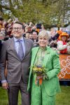Dokkum 27 april 2026
Koningsdag is dit jaar in Dokkum . Namens de koninklijke familie zijn aanwezig : Koning Willem Alexander Koningin Maxima Prinses Amalia Prinses Alexia Prinses Ariane Prins Constantijn Prinses Laurentien Prins Maurits Prinses Marilene Prins Bernhard Prins Floris Prinses Aimee Prins Pieter Christiaan en Prinses Anita .