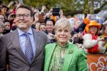 Dokkum 27 april 2026
Koningsdag is dit jaar in Dokkum . Namens de koninklijke familie zijn aanwezig : Koning Willem Alexander Koningin Maxima Prinses Amalia Prinses Alexia Prinses Ariane Prins Constantijn Prinses Laurentien Prins Maurits Prinses Marilene Prins Bernhard Prins Floris Prinses Aimee Prins Pieter Christiaan en Prinses Anita .