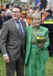 Dokkum 27 april 2026
Koningsdag is dit jaar in Dokkum . Namens de koninklijke familie zijn aanwezig : Koning Willem Alexander Koningin Maxima Prinses Amalia Prinses Alexia Prinses Ariane Prins Constantijn Prinses Laurentien Prins Maurits Prinses Marilene Prins Bernhard Prins Floris Prinses Aimee Prins Pieter Christiaan en Prinses Anita .