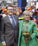 Dokkum 27 april 2026
Koningsdag is dit jaar in Dokkum . Namens de koninklijke familie zijn aanwezig : Koning Willem Alexander Koningin Maxima Prinses Amalia Prinses Alexia Prinses Ariane Prins Constantijn Prinses Laurentien Prins Maurits Prinses Marilene Prins Bernhard Prins Floris Prinses Aimee Prins Pieter Christiaan en Prinses Anita .