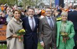Dokkum 27 april 2026
Koningsdag is dit jaar in Dokkum . Namens de koninklijke familie zijn aanwezig : Koning Willem Alexander Koningin Maxima Prinses Amalia Prinses Alexia Prinses Ariane Prins Constantijn Prinses Laurentien Prins Maurits Prinses Marilene Prins Bernhard Prins Floris Prinses Aimee Prins Pieter Christiaan en Prinses Anita .