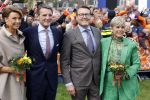 Dokkum 27 april 2026
Koningsdag is dit jaar in Dokkum . Namens de koninklijke familie zijn aanwezig : Koning Willem Alexander Koningin Maxima Prinses Amalia Prinses Alexia Prinses Ariane Prins Constantijn Prinses Laurentien Prins Maurits Prinses Marilene Prins Bernhard Prins Floris Prinses Aimee Prins Pieter Christiaan en Prinses Anita .