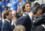 Dokkum 27 april 2026
Koningsdag is dit jaar in Dokkum . Namens de koninklijke familie zijn aanwezig : Koning Willem Alexander Koningin Maxima Prinses Amalia Prinses Alexia Prinses Ariane Prins Constantijn Prinses Laurentien Prins Maurits Prinses Marilene Prins Bernhard Prins Floris Prinses Aimee Prins Pieter Christiaan en Prinses Anita .