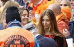 Dokkum 27 april 2026
Koningsdag is dit jaar in Dokkum . Namens de koninklijke familie zijn aanwezig : Koning Willem Alexander Koningin Maxima Prinses Amalia Prinses Alexia Prinses Ariane Prins Constantijn Prinses Laurentien Prins Maurits Prinses Marilene Prins Bernhard Prins Floris Prinses Aimee Prins Pieter Christiaan en Prinses Anita . Bertus Holkema