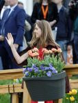 Dokkum 27 april 2026
Koningsdag is dit jaar in Dokkum . Namens de koninklijke familie zijn aanwezig : Koning Willem Alexander Koningin Maxima Prinses Amalia Prinses Alexia Prinses Ariane Prins Constantijn Prinses Laurentien Prins Maurits Prinses Marilene Prins Bernhard Prins Floris Prinses Aimee Prins Pieter Christiaan en Prinses Anita . Bertus Holkema
