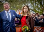 Dokkum 27 april 2026
Koningsdag is dit jaar in Dokkum . Namens de koninklijke familie zijn aanwezig : Koning Willem Alexander Koningin Maxima Prinses Amalia Prinses Alexia Prinses Ariane Prins Constantijn Prinses Laurentien Prins Maurits Prinses Marilene Prins Bernhard Prins Floris Prinses Aimee Prins Pieter Christiaan en Prinses Anita .