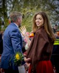 Dokkum 27 april 2026
Koningsdag is dit jaar in Dokkum . Namens de koninklijke familie zijn aanwezig : Koning Willem Alexander Koningin Maxima Prinses Amalia Prinses Alexia Prinses Ariane Prins Constantijn Prinses Laurentien Prins Maurits Prinses Marilene Prins Bernhard Prins Floris Prinses Aimee Prins Pieter Christiaan en Prinses Anita .