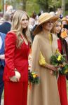 Dokkum 27 april 2026
Koningsdag is dit jaar in Dokkum . Namens de koninklijke familie zijn aanwezig : Koning Willem Alexander Koningin Maxima Prinses Amalia Prinses Alexia Prinses Ariane Prins Constantijn Prinses Laurentien Prins Maurits Prinses Marilene Prins Bernhard Prins Floris Prinses Aimee Prins Pieter Christiaan en Prinses Anita .