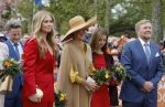 Dokkum 27 april 2026
Koningsdag is dit jaar in Dokkum . Namens de koninklijke familie zijn aanwezig : Koning Willem Alexander Koningin Maxima Prinses Amalia Prinses Alexia Prinses Ariane Prins Constantijn Prinses Laurentien Prins Maurits Prinses Marilene Prins Bernhard Prins Floris Prinses Aimee Prins Pieter Christiaan en Prinses Anita .