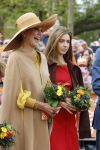 Dokkum 27 april 2026
Koningsdag is dit jaar in Dokkum . Namens de koninklijke familie zijn aanwezig : Koning Willem Alexander Koningin Maxima Prinses Amalia Prinses Alexia Prinses Ariane Prins Constantijn Prinses Laurentien Prins Maurits Prinses Marilene Prins Bernhard Prins Floris Prinses Aimee Prins Pieter Christiaan en Prinses Anita .