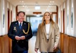 AMSTERDAM 16 en 17 april 2026
Prinses Amalia brengt op uitnodiging van burgemeester Halsema een bezoek aan Amsterdam.Bezoek aan het nachtleven Bar San Francisco en  Club Nachbar  De Prinses maakt tijdens het tweedaagse bezoek nader kennis met diverse sectoren en wordt bijgepraat over actuele onderwerpen als wetenschap, sport, cultuur, wonen en sociale verbondenheid. Ook loopt ze een avond met de politie van Amsterdam mee.