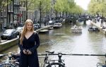 Amsterdam 17 april 2027
Prinses Amalia bezoekt op uitnodiging van Burgemeester Femke Halsema diverse plekken in Amsterdam waaronder os de Zeedijk / wallen .