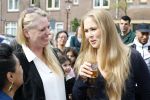 Amsterdam 17 april 2027
Prinses Amalia bezoekt op uitnodiging van Burgemeester Femke Halsema diverse plekken in Amsterdam waaronder os de Zeedijk / wallen .