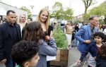 Amsterdam 17 april 2027
Prinses Amalia bezoekt op uitnodiging van Burgemeester Femke Halsema diverse plekken in Amsterdam waaronder os de Zeedijk / wallen .
