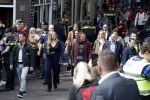 Amsterdam 17 april 2027
Prinses Amalia bezoekt op uitnodiging van Burgemeester Femke Halsema diverse plekken in Amsterdam waaronder os de Zeedijk / wallen .