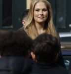 Amsterdam 17 april 2027
Prinses Amalia bezoekt op uitnodiging van Burgemeester Femke Halsema diverse plekken in Amsterdam waaronder os de Zeedijk / wallen .