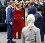 Dokkum 27 april 2026
Koningsdag is dit jaar in Dokkum . Namens de koninklijke familie zijn aanwezig : Koning Willem Alexander Koningin Maxima Prinses Amalia Prinses Alexia Prinses Ariane Prins Constantijn Prinses Laurentien Prins Maurits Prinses Marilene Prins Bernhard Prins Floris Prinses Aimee Prins Pieter Christiaan en Prinses Anita .