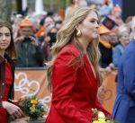 Dokkum 27 april 2026
Koningsdag is dit jaar in Dokkum . Namens de koninklijke familie zijn aanwezig : Koning Willem Alexander Koningin Maxima Prinses Amalia Prinses Alexia Prinses Ariane Prins Constantijn Prinses Laurentien Prins Maurits Prinses Marilene Prins Bernhard Prins Floris Prinses Aimee Prins Pieter Christiaan en Prinses Anita .