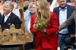 Dokkum 27 april 2026
Koningsdag is dit jaar in Dokkum . Namens de koninklijke familie zijn aanwezig : Koning Willem Alexander Koningin Maxima Prinses Amalia Prinses Alexia Prinses Ariane Prins Constantijn Prinses Laurentien Prins Maurits Prinses Marilene Prins Bernhard Prins Floris Prinses Aimee Prins Pieter Christiaan en Prinses Anita .