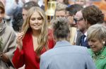 Dokkum 27 april 2026
Koningsdag is dit jaar in Dokkum . Namens de koninklijke familie zijn aanwezig : Koning Willem Alexander Koningin Maxima Prinses Amalia Prinses Alexia Prinses Ariane Prins Constantijn Prinses Laurentien Prins Maurits Prinses Marilene Prins Bernhard Prins Floris Prinses Aimee Prins Pieter Christiaan en Prinses Anita .