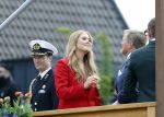 Dokkum 27 april 2026
Koningsdag is dit jaar in Dokkum . Namens de koninklijke familie zijn aanwezig : Koning Willem Alexander Koningin Maxima Prinses Amalia Prinses Alexia Prinses Ariane Prins Constantijn Prinses Laurentien Prins Maurits Prinses Marilene Prins Bernhard Prins Floris Prinses Aimee Prins Pieter Christiaan en Prinses Anita .