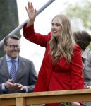 Dokkum 27 april 2026
Koningsdag is dit jaar in Dokkum . Namens de koninklijke familie zijn aanwezig : Koning Willem Alexander Koningin Maxima Prinses Amalia Prinses Alexia Prinses Ariane Prins Constantijn Prinses Laurentien Prins Maurits Prinses Marilene Prins Bernhard Prins Floris Prinses Aimee Prins Pieter Christiaan en Prinses Anita .