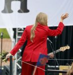 Dokkum 27 april 2026
Koningsdag is dit jaar in Dokkum . Namens de koninklijke familie zijn aanwezig : Koning Willem Alexander Koningin Maxima Prinses Amalia Prinses Alexia Prinses Ariane Prins Constantijn Prinses Laurentien Prins Maurits Prinses Marilene Prins Bernhard Prins Floris Prinses Aimee Prins Pieter Christiaan en Prinses Anita .