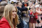 Dokkum 27 april 2026
Koningsdag is dit jaar in Dokkum . Namens de koninklijke familie zijn aanwezig : Koning Willem Alexander Koningin Maxima Prinses Amalia Prinses Alexia Prinses Ariane Prins Constantijn Prinses Laurentien Prins Maurits Prinses Marilene Prins Bernhard Prins Floris Prinses Aimee Prins Pieter Christiaan en Prinses Anita .