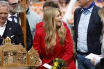 Dokkum 27 april 2026
Koningsdag is dit jaar in Dokkum . Namens de koninklijke familie zijn aanwezig : Koning Willem Alexander Koningin Maxima Prinses Amalia Prinses Alexia Prinses Ariane Prins Constantijn Prinses Laurentien Prins Maurits Prinses Marilene Prins Bernhard Prins Floris Prinses Aimee Prins Pieter Christiaan en Prinses Anita .