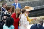 Dokkum 27 april 2026
Koningsdag is dit jaar in Dokkum . Namens de koninklijke familie zijn aanwezig : Koning Willem Alexander Koningin Maxima Prinses Amalia Prinses Alexia Prinses Ariane Prins Constantijn Prinses Laurentien Prins Maurits Prinses Marilene Prins Bernhard Prins Floris Prinses Aimee Prins Pieter Christiaan en Prinses Anita .