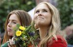 Dokkum 27 april 2026
Koningsdag is dit jaar in Dokkum . Namens de koninklijke familie zijn aanwezig : Koning Willem Alexander Koningin Maxima Prinses Amalia Prinses Alexia Prinses Ariane Prins Constantijn Prinses Laurentien Prins Maurits Prinses Marilene Prins Bernhard Prins Floris Prinses Aimee Prins Pieter Christiaan en Prinses Anita .