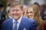 Dokkum 27 april 2026
Koningsdag is dit jaar in Dokkum . Namens de koninklijke familie zijn aanwezig : Koning Willem Alexander Koningin Maxima Prinses Amalia Prinses Alexia Prinses Ariane Prins Constantijn Prinses Laurentien Prins Maurits Prinses Marilene Prins Bernhard Prins Floris Prinses Aimee Prins Pieter Christiaan en Prinses Anita .
