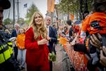 Dokkum 27 april 2026
Koningsdag is dit jaar in Dokkum . Namens de koninklijke familie zijn aanwezig : Koning Willem Alexander Koningin Maxima Prinses Amalia Prinses Alexia Prinses Ariane Prins Constantijn Prinses Laurentien Prins Maurits Prinses Marilene Prins Bernhard Prins Floris Prinses Aimee Prins Pieter Christiaan en Prinses Anita .
