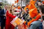 Dokkum 27 april 2026
Koningsdag is dit jaar in Dokkum . Namens de koninklijke familie zijn aanwezig : Koning Willem Alexander Koningin Maxima Prinses Amalia Prinses Alexia Prinses Ariane Prins Constantijn Prinses Laurentien Prins Maurits Prinses Marilene Prins Bernhard Prins Floris Prinses Aimee Prins Pieter Christiaan en Prinses Anita .