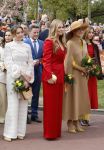 Dokkum 27 april 2026
Koningsdag is dit jaar in Dokkum . Namens de koninklijke familie zijn aanwezig : Koning Willem Alexander Koningin Maxima Prinses Amalia Prinses Alexia Prinses Ariane Prins Constantijn Prinses Laurentien Prins Maurits Prinses Marilene Prins Bernhard Prins Floris Prinses Aimee Prins Pieter Christiaan en Prinses Anita .