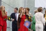 Dokkum 27 april 2026
Koningsdag is dit jaar in Dokkum . Namens de koninklijke familie zijn aanwezig : Koning Willem Alexander Koningin Maxima Prinses Amalia Prinses Alexia Prinses Ariane Prins Constantijn Prinses Laurentien Prins Maurits Prinses Marilene Prins Bernhard Prins Floris Prinses Aimee Prins Pieter Christiaan en Prinses Anita .