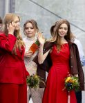 Dokkum 27 april 2026
Koningsdag is dit jaar in Dokkum . Namens de koninklijke familie zijn aanwezig : Koning Willem Alexander Koningin Maxima Prinses Amalia Prinses Alexia Prinses Ariane Prins Constantijn Prinses Laurentien Prins Maurits Prinses Marilene Prins Bernhard Prins Floris Prinses Aimee Prins Pieter Christiaan en Prinses Anita .