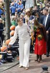Dokkum 27 april 2026
Koningsdag is dit jaar in Dokkum . Namens de koninklijke familie zijn aanwezig : Koning Willem Alexander Koningin Maxima Prinses Amalia Prinses Alexia Prinses Ariane Prins Constantijn Prinses Laurentien Prins Maurits Prinses Marilene Prins Bernhard Prins Floris Prinses Aimee Prins Pieter Christiaan en Prinses Anita .