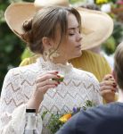Dokkum 27 april 2026
Koningsdag is dit jaar in Dokkum . Namens de koninklijke familie zijn aanwezig : Koning Willem Alexander Koningin Maxima Prinses Amalia Prinses Alexia Prinses Ariane Prins Constantijn Prinses Laurentien Prins Maurits Prinses Marilene Prins Bernhard Prins Floris Prinses Aimee Prins Pieter Christiaan en Prinses Anita .