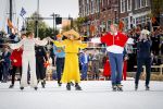 Dokkum 27 april 2026
Koningsdag is dit jaar in Dokkum . Namens de koninklijke familie zijn aanwezig : Koning Willem Alexander Koningin Maxima Prinses Amalia Prinses Alexia Prinses Ariane Prins Constantijn Prinses Laurentien Prins Maurits Prinses Marilene Prins Bernhard Prins Floris Prinses Aimee Prins Pieter Christiaan en Prinses Anita .