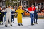 Dokkum 27 april 2026
Koningsdag is dit jaar in Dokkum . Namens de koninklijke familie zijn aanwezig : Koning Willem Alexander Koningin Maxima Prinses Amalia Prinses Alexia Prinses Ariane Prins Constantijn Prinses Laurentien Prins Maurits Prinses Marilene Prins Bernhard Prins Floris Prinses Aimee Prins Pieter Christiaan en Prinses Anita .