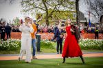 Dokkum 27 april 2026
Koningsdag is dit jaar in Dokkum . Namens de koninklijke familie zijn aanwezig : Koning Willem Alexander Koningin Maxima Prinses Amalia Prinses Alexia Prinses Ariane Prins Constantijn Prinses Laurentien Prins Maurits Prinses Marilene Prins Bernhard Prins Floris Prinses Aimee Prins Pieter Christiaan en Prinses Anita .