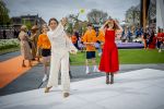 Dokkum 27 april 2026
Koningsdag is dit jaar in Dokkum . Namens de koninklijke familie zijn aanwezig : Koning Willem Alexander Koningin Maxima Prinses Amalia Prinses Alexia Prinses Ariane Prins Constantijn Prinses Laurentien Prins Maurits Prinses Marilene Prins Bernhard Prins Floris Prinses Aimee Prins Pieter Christiaan en Prinses Anita .