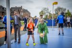 Dokkum 27 april 2026
Koningsdag is dit jaar in Dokkum . Namens de koninklijke familie zijn aanwezig : Koning Willem Alexander Koningin Maxima Prinses Amalia Prinses Alexia Prinses Ariane Prins Constantijn Prinses Laurentien Prins Maurits Prinses Marilene Prins Bernhard Prins Floris Prinses Aimee Prins Pieter Christiaan en Prinses Anita .