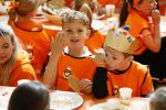 Zeewolde 17 april 2026
Samantha Charrak met zoontje bij koningsspelen met Koning Willem Alexander